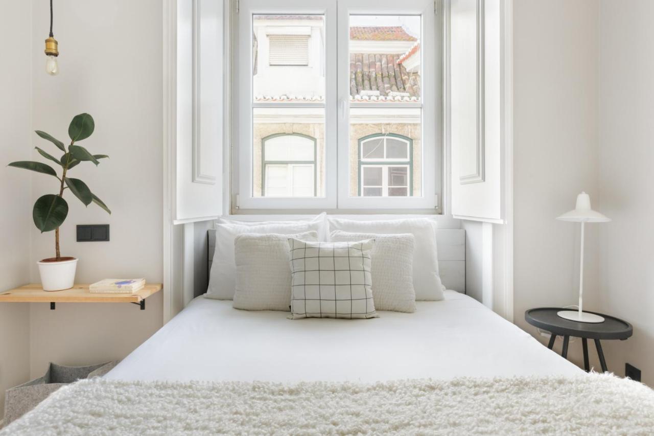 Update Urban Chic Flat In 19Th Century Building 2 Bedrooms & 2 Bathrooms & Ac Central Alfama District Лісабон Екстер'єр фото