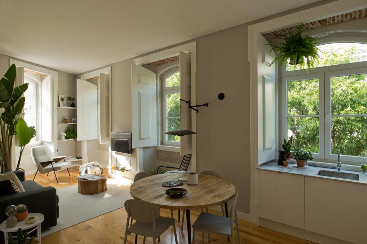 Update Urban Chic Flat In 19Th Century Building 2 Bedrooms & 2 Bathrooms & Ac Central Alfama District Лісабон Екстер'єр фото