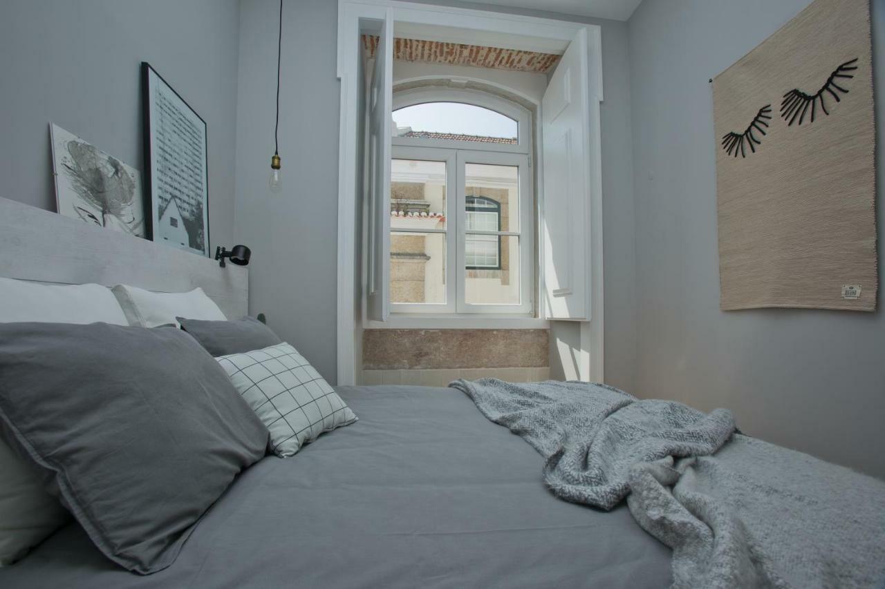 Update Urban Chic Flat In 19Th Century Building 2 Bedrooms & 2 Bathrooms & Ac Central Alfama District Лісабон Екстер'єр фото