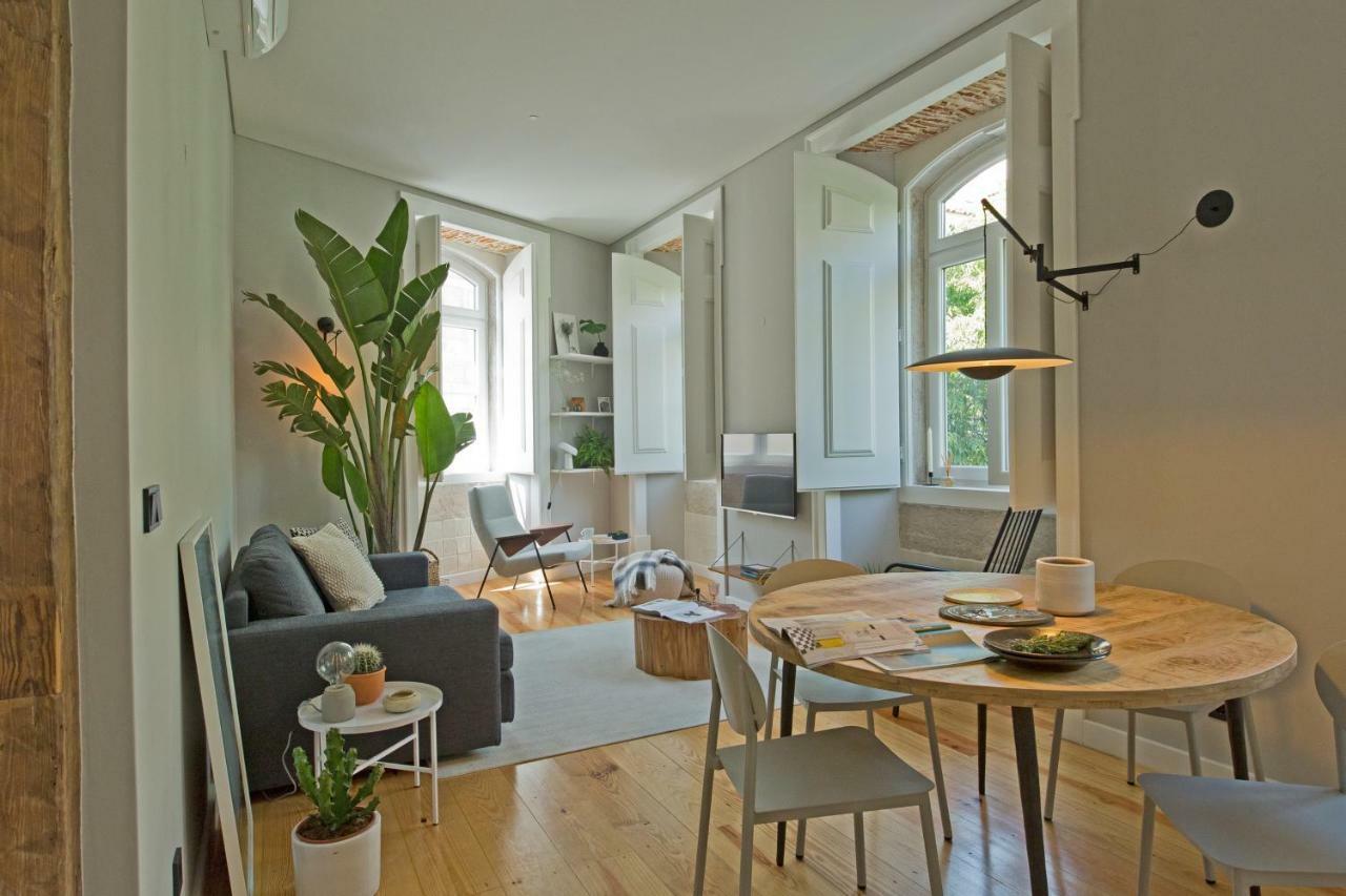 Update Urban Chic Flat In 19Th Century Building 2 Bedrooms & 2 Bathrooms & Ac Central Alfama District Лісабон Екстер'єр фото