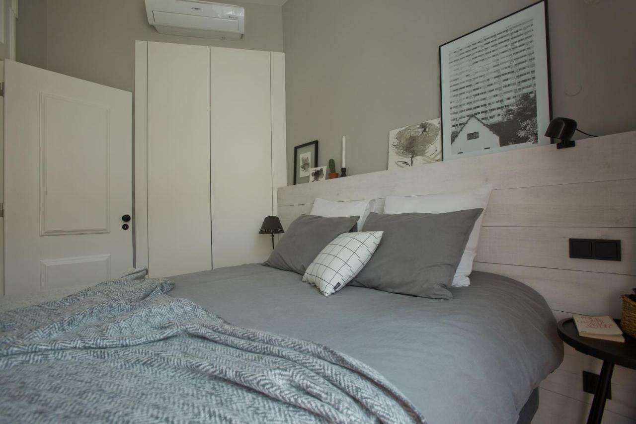 Update Urban Chic Flat In 19Th Century Building 2 Bedrooms & 2 Bathrooms & Ac Central Alfama District Лісабон Екстер'єр фото